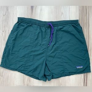 Men’s vintage Patagonia Baggies shorts